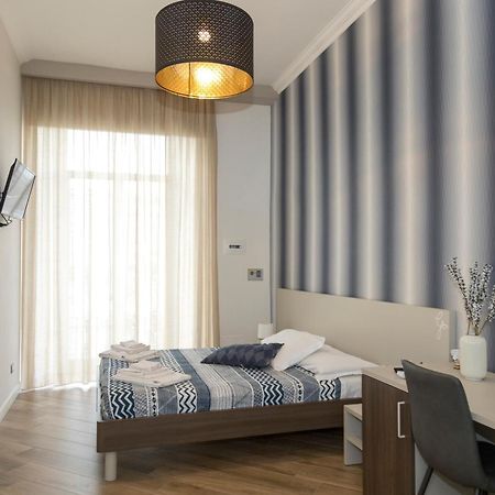 Rooms Garibaldi Наполи Екстериор снимка