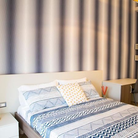 Rooms Garibaldi Наполи Екстериор снимка