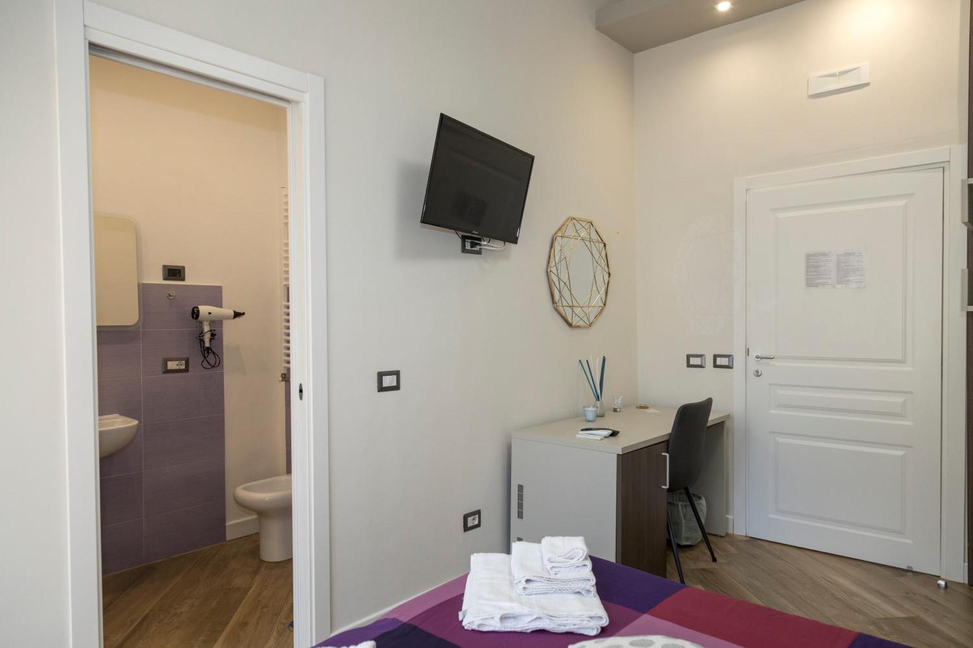 Rooms Garibaldi Наполи Екстериор снимка