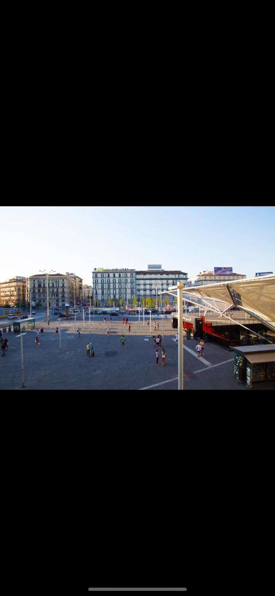 Rooms Garibaldi Наполи Екстериор снимка